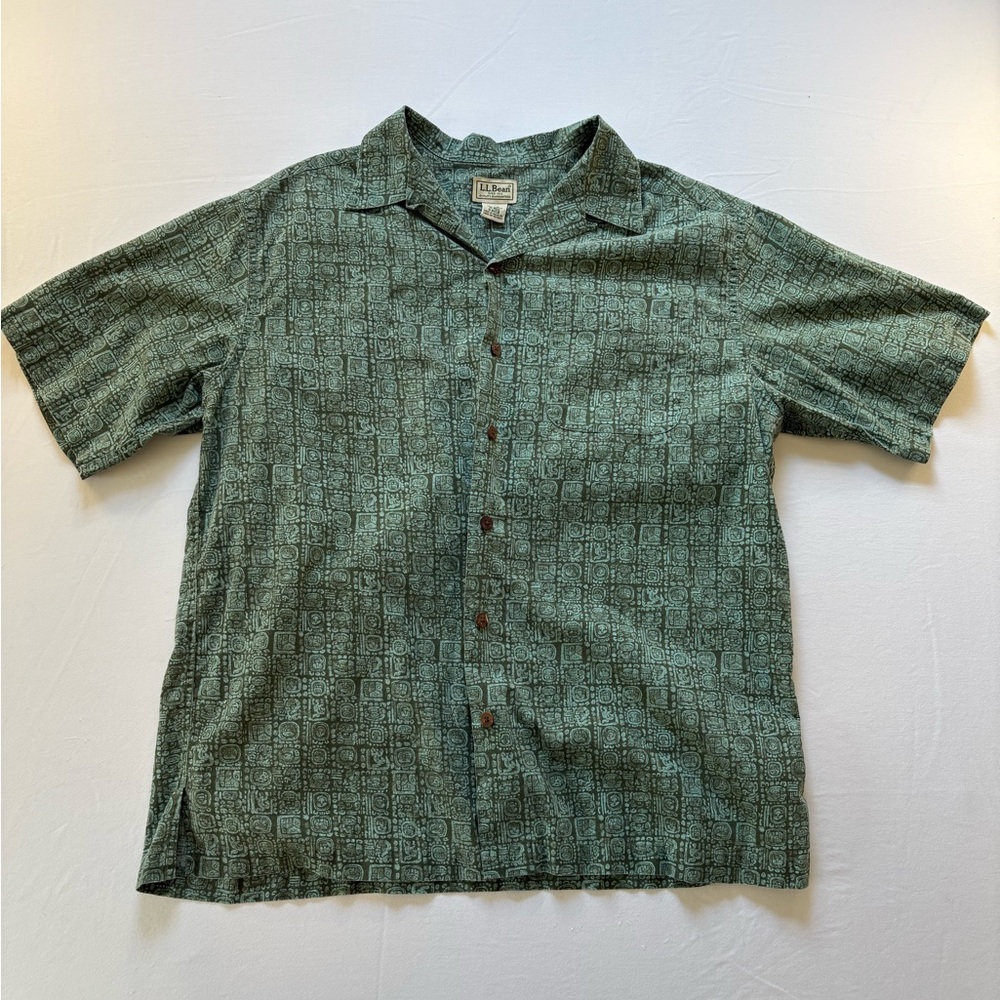 L.L. Bean Short Sleeve Button Down Shirt, Men’s Size Medium, Green